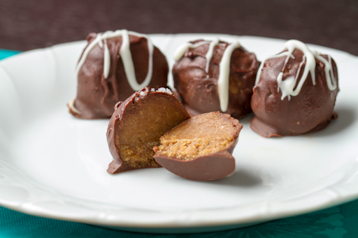 Permalink to: Speculoos Cookie Dough Truffles